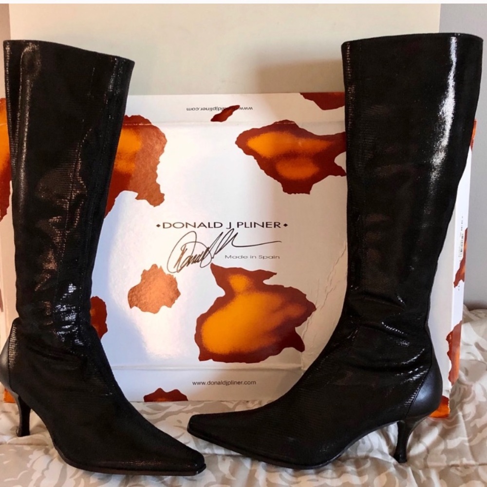 Donald J Pliner Black Boots